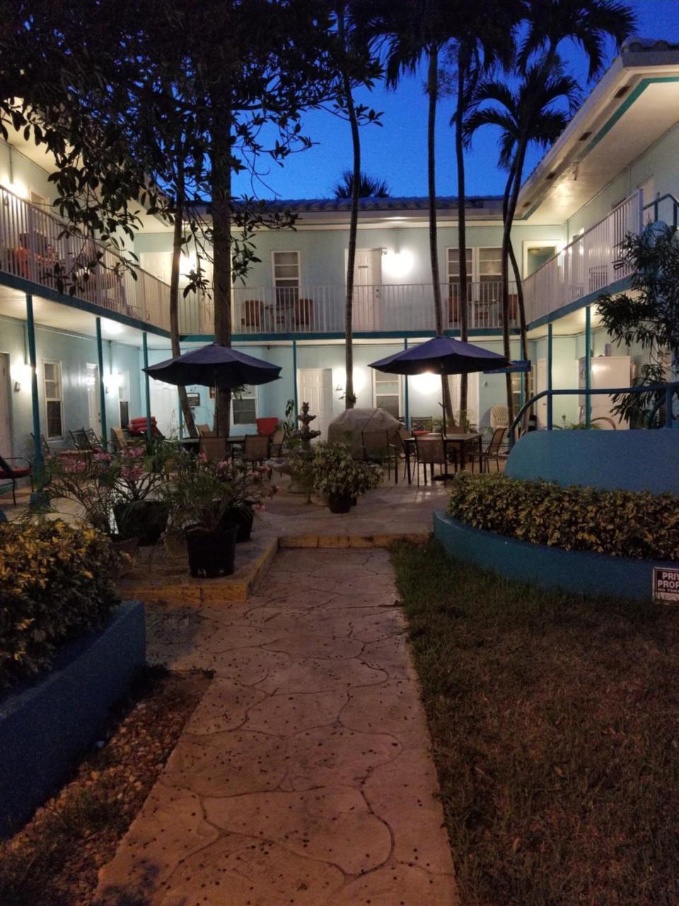 Charter House Motel Hollywood Exterior photo