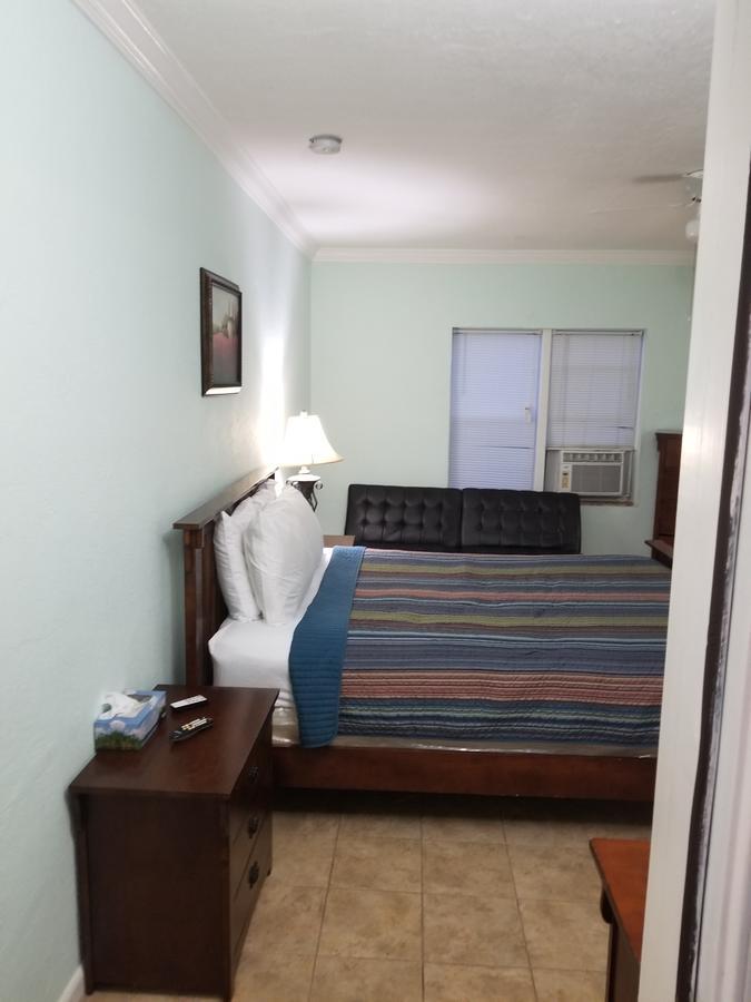 Charter House Motel Hollywood Exterior photo